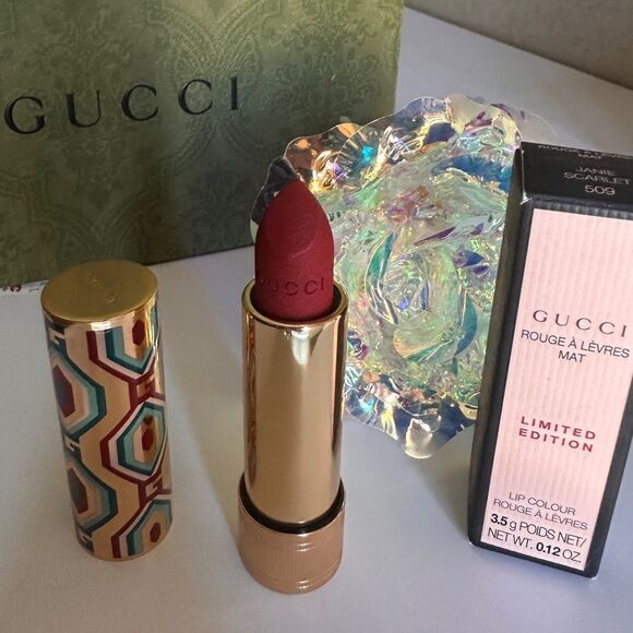 GUCCI Rouge à Lèvres Mat Lipstick – Janie Scarlet 509 (Limited Edition) - Picture 12 of 17
